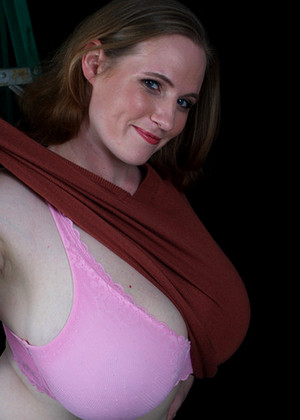 Divinebreasts Model