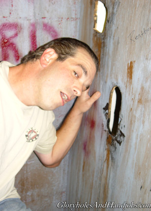 Gloryholesandhandjobs Model