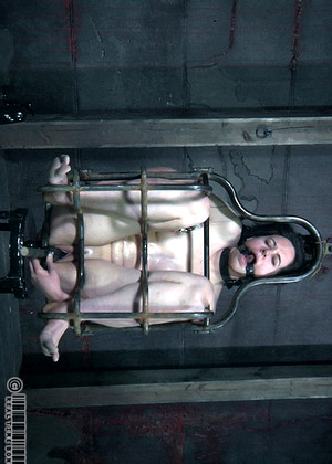 Realtimebondage Model